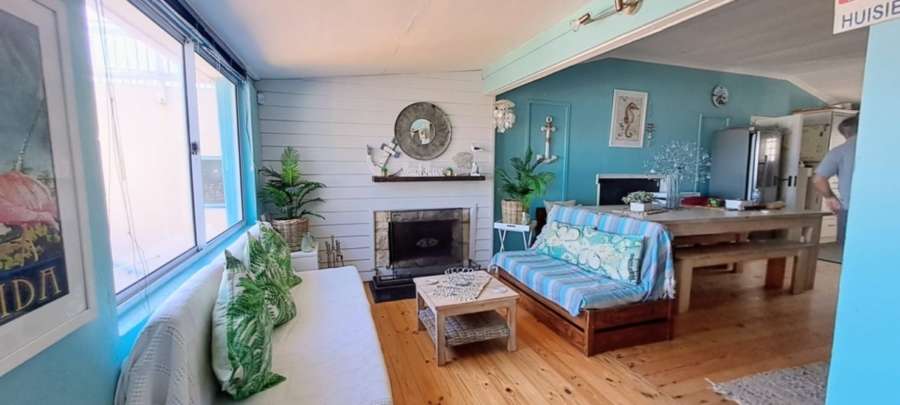 4 Bedroom Property for Sale in Perlemoenbaai Western Cape